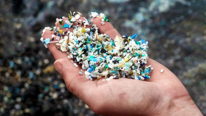 How Plastic Eyeglasses Contribute to Microplastic Pollution How Plastic Eyeglasses Contribute to Microplastic Pollution