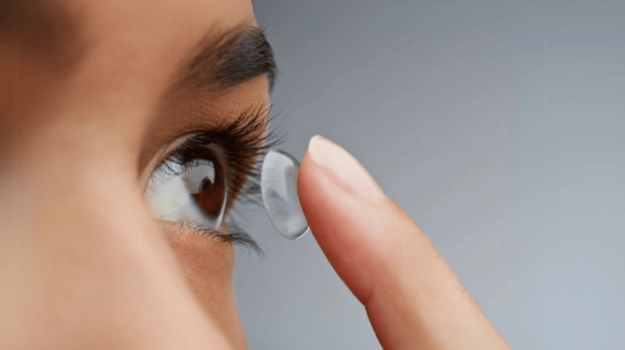 9 Hidden Dangers Lurking in Your Contact Lens Routine!