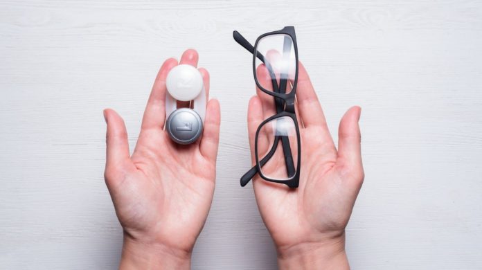 How to Transition from Contacts to Glasses Seamlessly in 2025