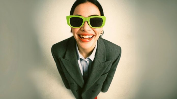 Clear Vision, Bold Style: 7 Eyewear Trends That Turn Heads
