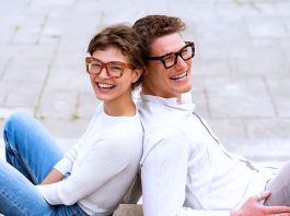 Why the “Glasses Girl” and “Glasses Guy” Tropes Still Exist