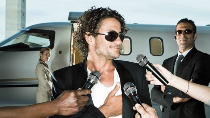 10 Celebrity‑Inspired Glasses Styles to Try Now