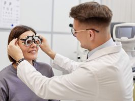 7 Things Your Optician Wishes You'd Stop Doing