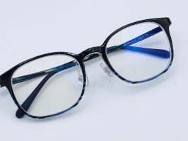 Blue Light Glasses in 2026: Still Worth It or Total Scam?