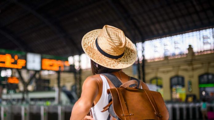 What Frequent Travelers Know About Eyewear That Casual Wearers Don't